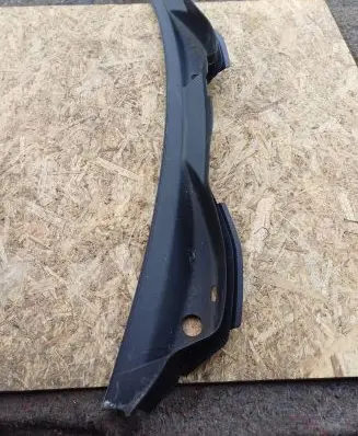 Porsche Macan (95B) Wiper trim 95B819403A