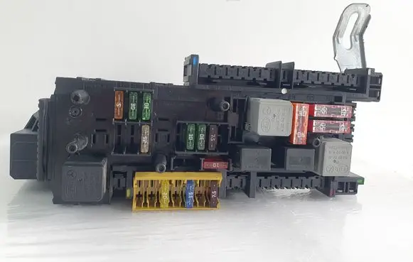 Mercedes-Benz C W204 Comfort/convenience module 2049006301 2045458732 2129021201