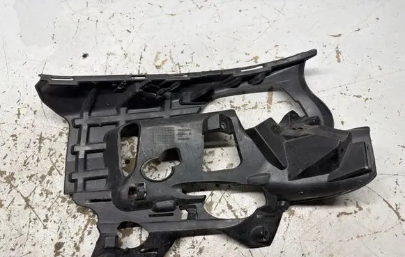 Volvo S60 Front bumper mounting bracket 31323841