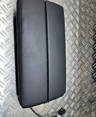 DS Automobiles 7 Crossback Armrest 9810060277 9810631877