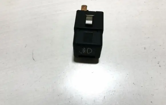 Opel Astra F Fog light switch 90228201