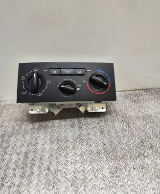 Peugeot 207 Climate control unit 170740100