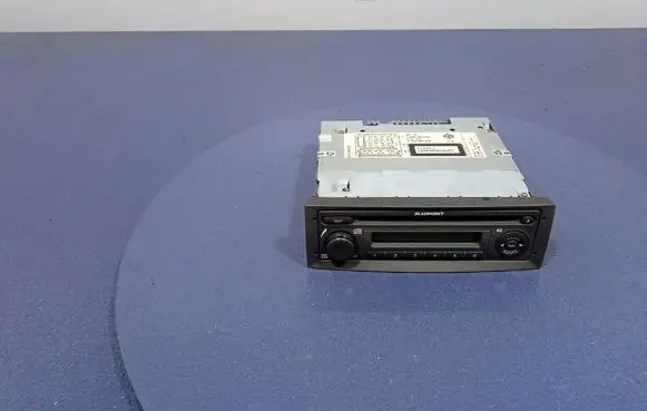 Fiat Panda 141 Radio/CD/DVD/GPS head unit 7354362410