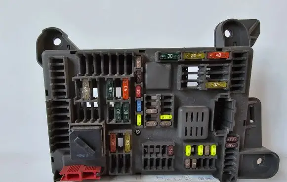 BMW X5 E70 Fuse module 518954020A 693168703 0041457693168703