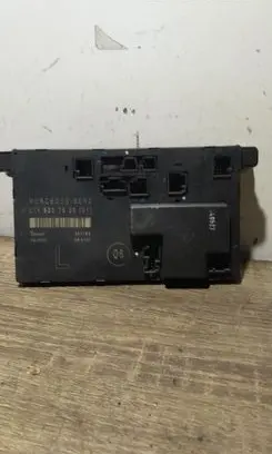 Mercedes-Benz E W211 Door control unit/module 2118207526