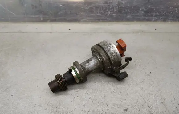 Volkswagen Golf III Spark distributor 0237520059 050905205AR