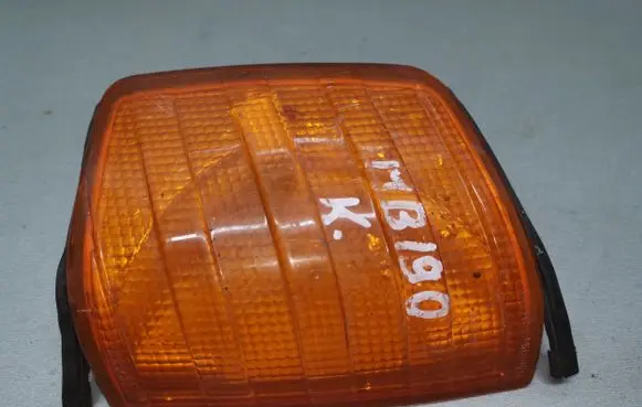Mercedes-Benz 190 W201 Front indicator light 