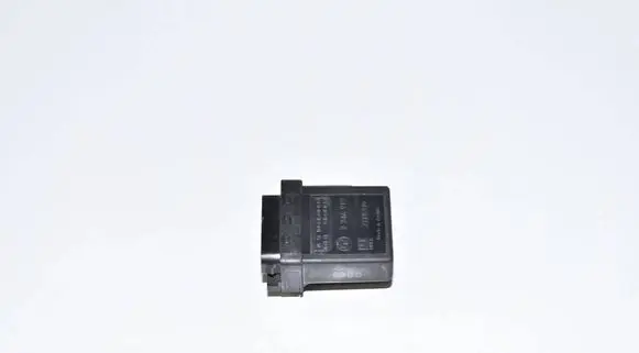 BMW X5 E53 Glow plug pre-heat relay 2246919