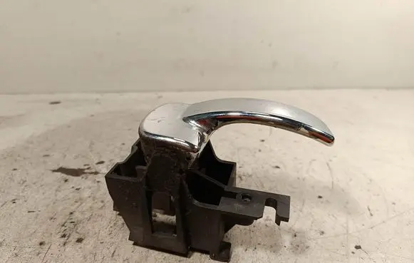 Nissan Navara D40 Front door interior handle 