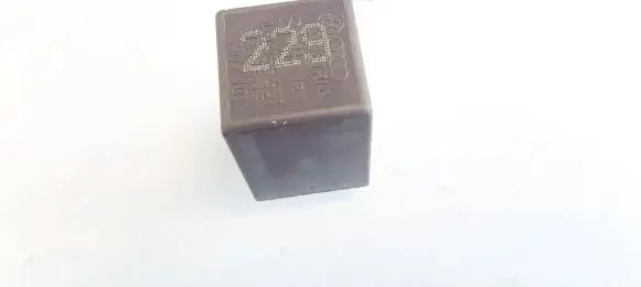 Audi A6 S6 C4 4A Other relay 431955531