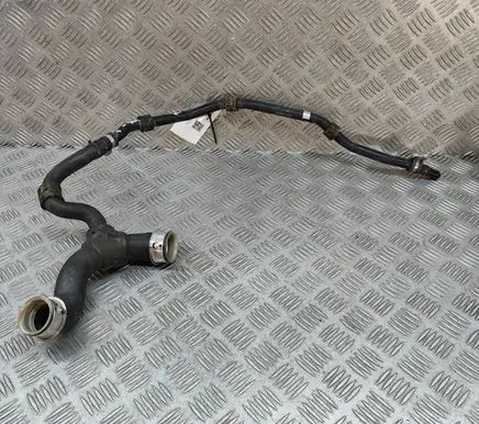 Mercedes-Benz CLS C218 X218 Engine coolant pipe/hose A2185010024 A2185011182