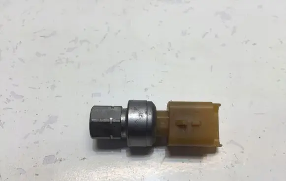Peugeot 3008 II Air quality sensor 9833078680