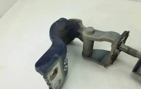 Volkswagen PASSAT B6 Tailgate/trunk/boot hinge 3C9827302D