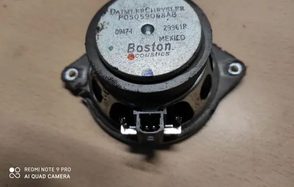 Chrysler 300 - 300C Panel speaker P05059068AB
