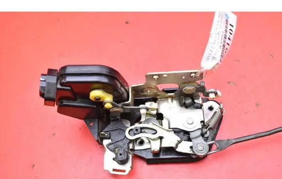 Hyundai Santa Fe Front door lock 