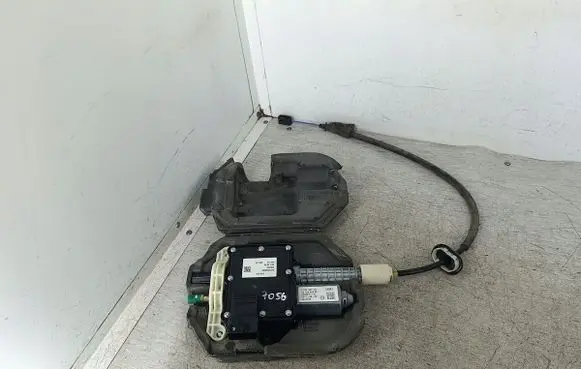 Citroen C4 II Hand brake/parking brake motor