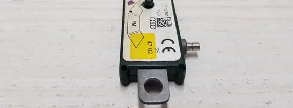 Audi A6 S6 C5 4B Antenna control unit 4B9035225B AU552