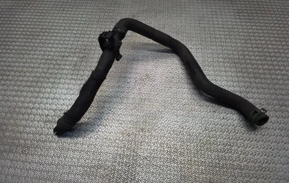 Opel Vivaro Engine coolant pipe/hose