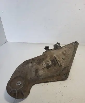 BMW X5 E53 Engine mounting bracket 6761565