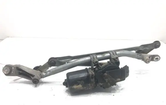 Front wiper linkage and motor