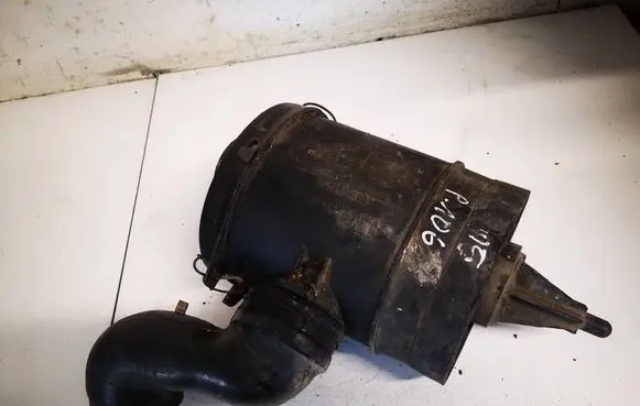 Peugeot 106 Air filter box 9613421980