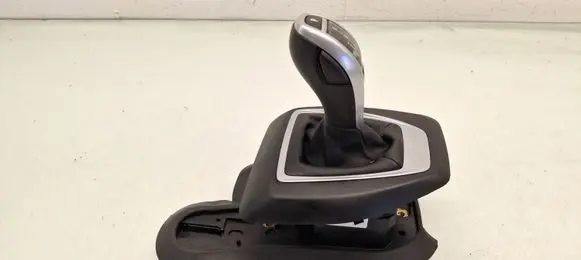 BMW X1 E84 Gear shifter/selector 9260295