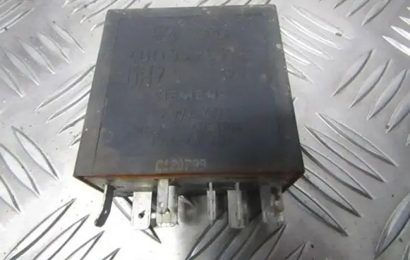 Audi A4 S4 B5 8D Other relay 4b0955531a 72wa401