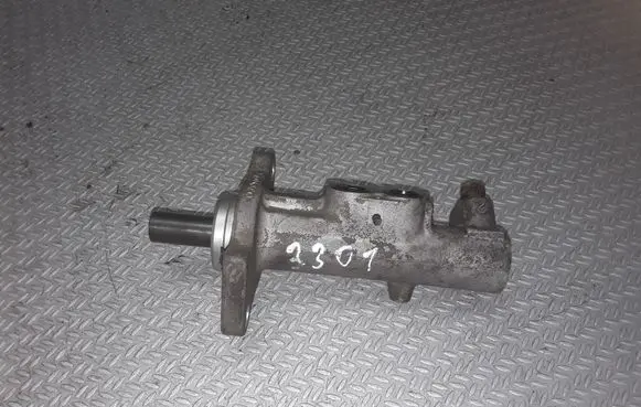 Volvo V70 Master brake cylinder
