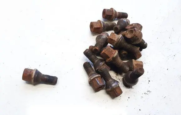 Opel Zafira A Nuts/bolts 