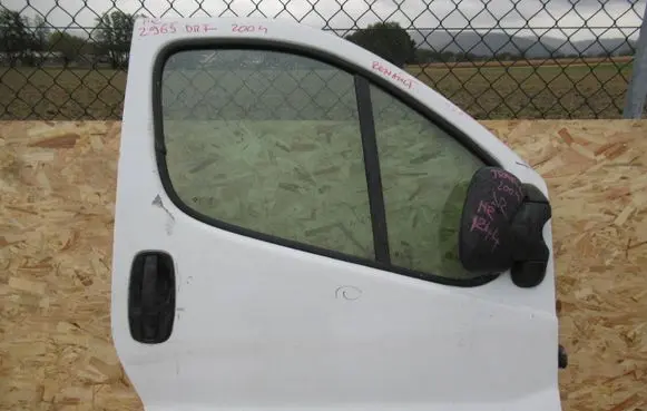 Renault Trafic II (X83) Front door