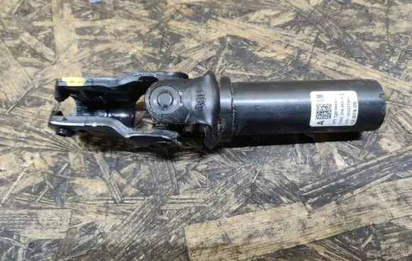Chevrolet Malibu Steering column universal joint 13219343