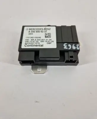 Mercedes-Benz CLA C117 X117 W117 Fuel injection pump control unit/module A0009006207