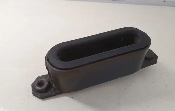 Iveco Daily 3rd gen Radiator mount bracket 93809291
