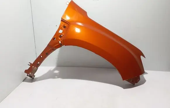 Dacia Duster II Fender 631006076R