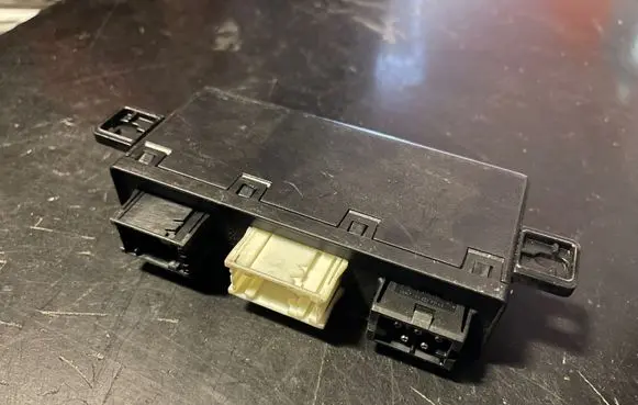 BMW 5 E39 Door control unit/module 613569042549 689667 00096719