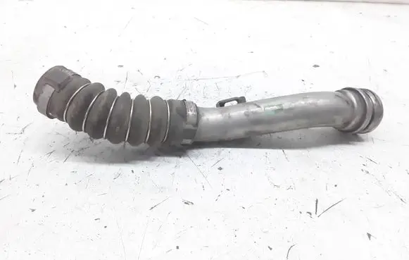 Renault Clio III Intercooler hose/pipe 8200447837