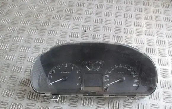 KIA Magentis Speedometer (instrument cluster) 94003-3C848 SUF5