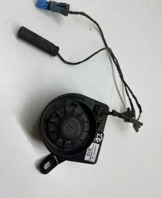 BMW 5 E39 Alarm system siren 8383152