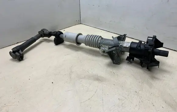 Steering wheel axle set
