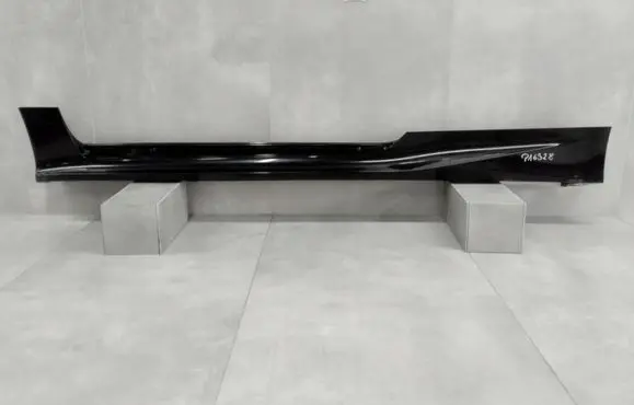 Front sill (body part)
