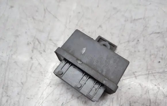 Peugeot 508 RXH Glow plug pre-heat relay 9674222380