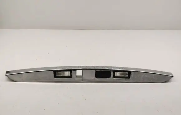Renault Latitude (L70) Trunk door license plate light bar 