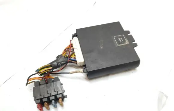 Audi 100 S4 C4 Alarm control unit/module 