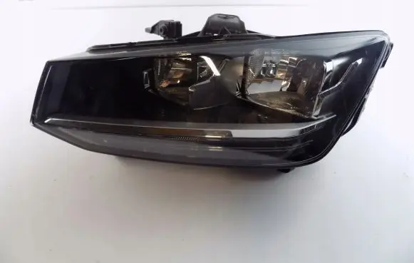 Audi Q2 - Headlight/headlamp