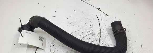 Volvo S60 Engine coolant pipe/hose 31474863