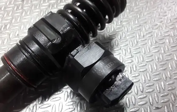 Ford Galaxy Fuel injector 038130073AC