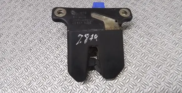 Audi A6 S6 C5 4B Tailgate/trunk/boot lock/catch/latch 4B5827505