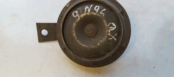 Nissan Maxima Horn signal