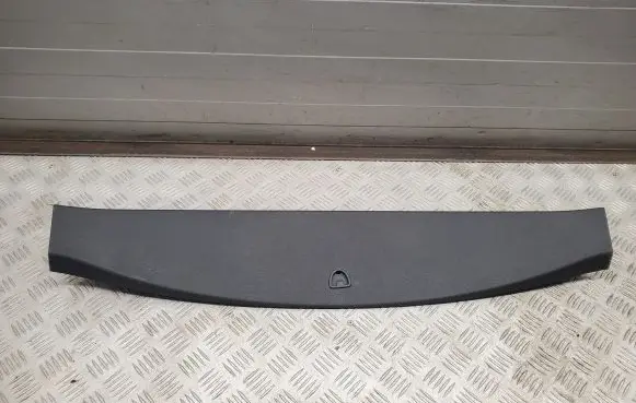 Audi Q8 Tailgate trim 4M8867606A