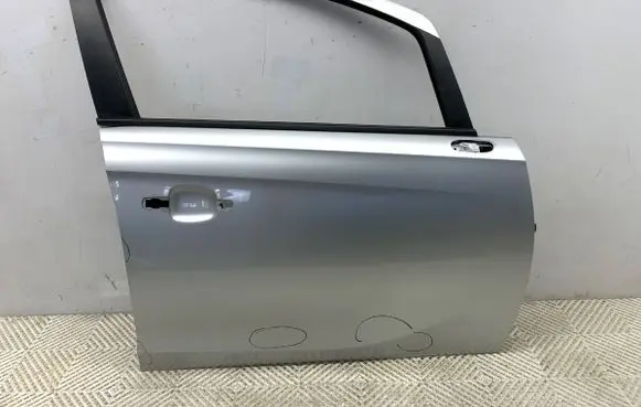 Opel Corsa E Front door Z176